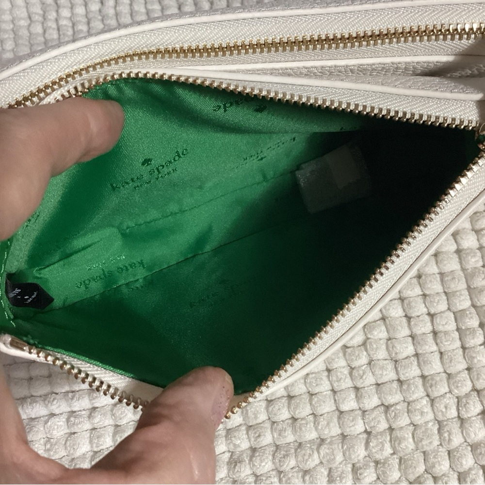 SOLD……..Kate Spade x Peanuts Snoopy White Leather Double Up Crossbody Bag - Picture 11 of 13